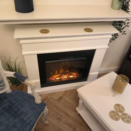 Luxury Airport Retreat Apartment Cluj-Napoca Luaran gambar