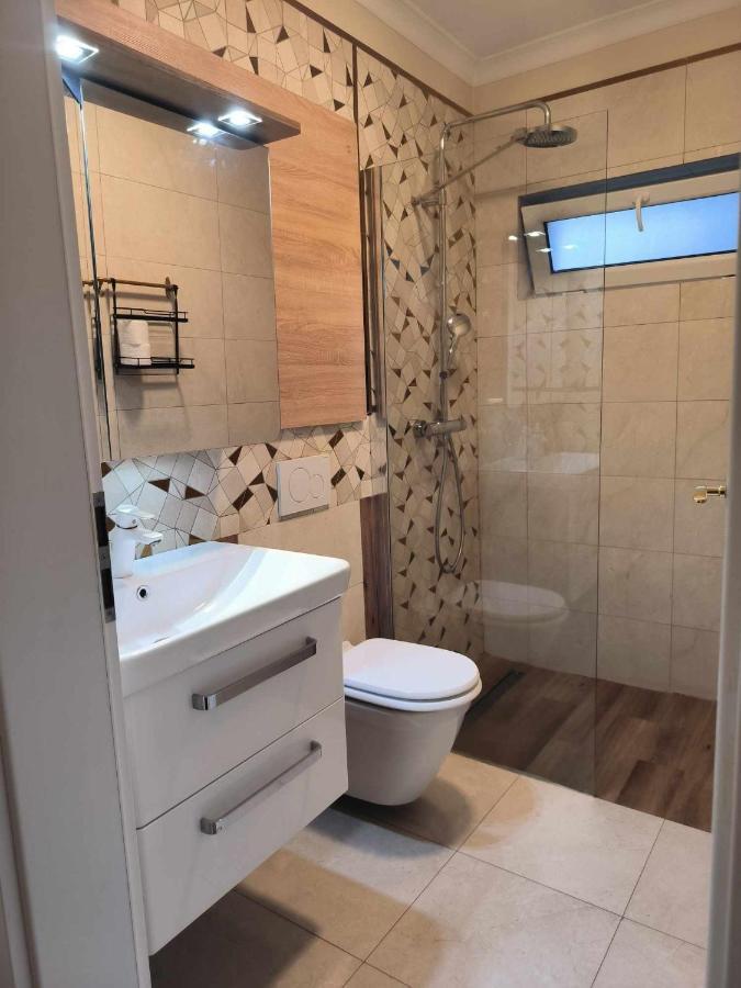 Luxury Airport Retreat Apartment Cluj-Napoca Luaran gambar