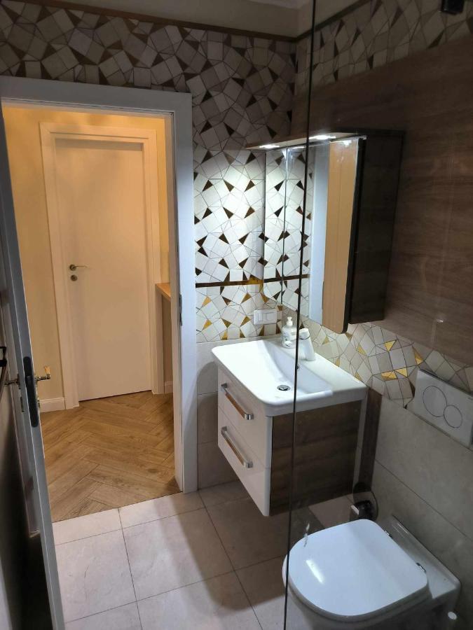 Luxury Airport Retreat Apartment Cluj-Napoca Luaran gambar